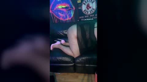 alexxxis2011x3 online show from April 27, 2026, 6:33 am