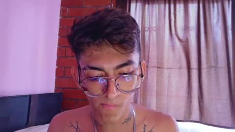 Snapshot of alicee_randyy chatting on May 25, 2026, 6:58 pm alicee_randyy online show from May 25, 2026, 6:58 pm