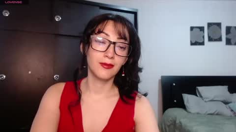 alicelove75 online show from June 26, 2026, 10:47 pm