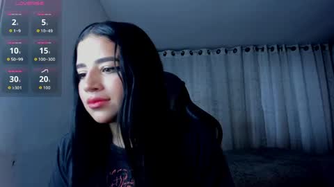 Snapshot of aliice_walker_ chatting on June 5, 2026, 10:59 pm aliice_walker_ online show from June 5, 2026, 10:59 pm