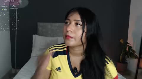 lili online show from June 24, 2026, 4:44 am