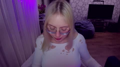 alinaocean online show from May 25, 2026, 8:26 pm