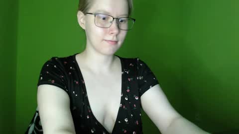 alinasei online show from May 19, 2026, 12:55 pm