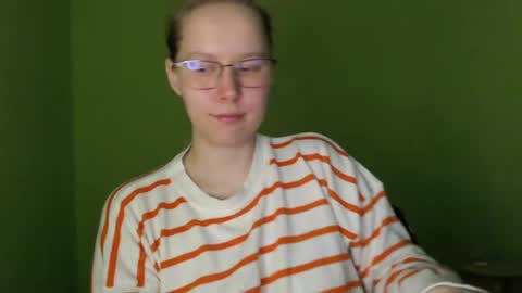 alinasei online show from May 27, 2026, 1:08 pm