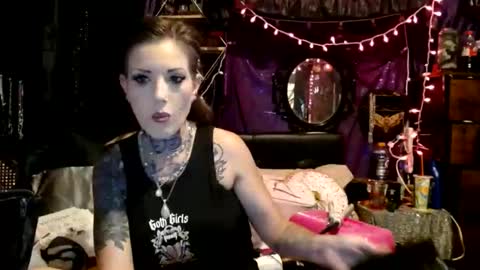Snapshot of allymoon1369 chatting on June 8, 2026, 10:54 pm allymoon1369 online show from June 8, 2026, 10:54 pm