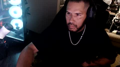 Snapshot of aloha_king chatting on May 29, 2026, 10:35 am simplyfaded online show from May 29, 2026, 10:35 am