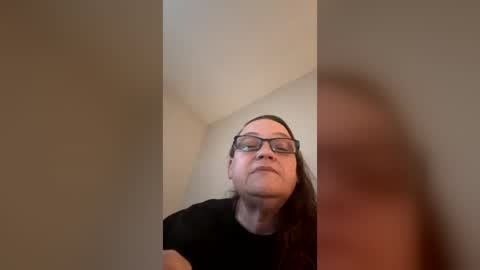 alphaluna709 online show from June 16, 2026, 1:25 pm