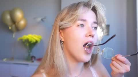 Amelia NEXT STREAM  online show from May 2, 2026, 2:11 pm