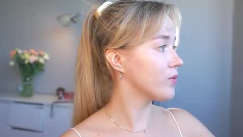 Amelia NEXT STREAM  online show from May 19, 2026, 2:12 pm