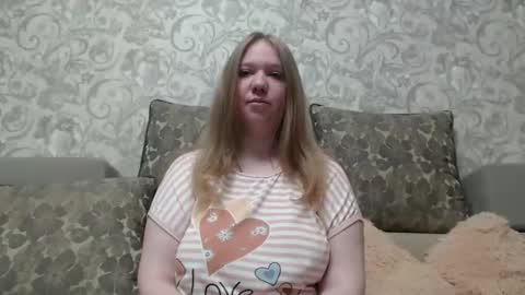 alya764770 online show from April 22, 2026, 12:02 am