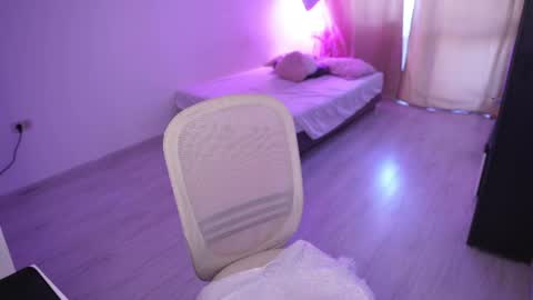 Snapshot of amalia_minkxx chatting on July 6, 2026, 3:36 pm amalia_minkxx online show from July 6, 2026, 3:36 pm