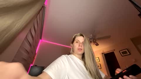 Snapshot of amandainbloom chatting on May 1, 2026, 6:07 am Amanda online show from May 1, 2026, 6:07 am