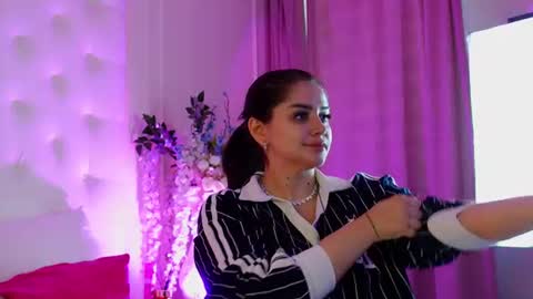 Amberseyes online show from June 13, 2026, 9:51 am