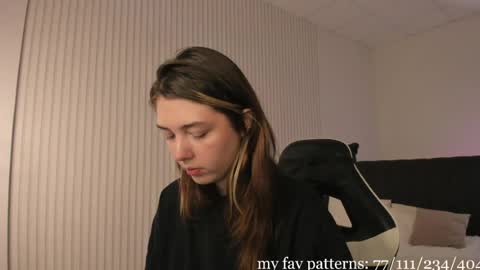 Snapshot of ameliia_castro chatting on June 25, 2026, 5:12 am Ameliia castro online show from June 25, 2026, 5:12 am