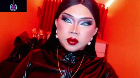 Snapshot of amiadoll chatting on July 7, 2026, 1:48 pm Queen Mireska online show from July 7, 2026, 1:48 pm
