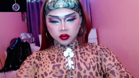 Snapshot of amiadoll chatting on July 27, 2026, 11:50 am Queen Mireska online show from July 27, 2026, 11:50 am