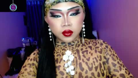 Snapshot of amiadoll chatting on July 28, 2026, 4:05 pm Queen Mireska online show from July 28, 2026, 4:05 pm