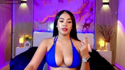 amyjohnsonn online show from July 20, 2026, 5:22 am