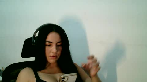 anabelenogueira1 online show from June 27, 2026, 3:39 pm