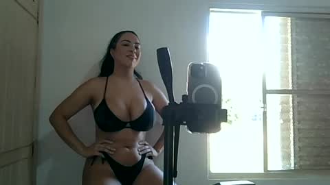 anabelenogueira1 online show from July 20, 2026, 1:24 pm