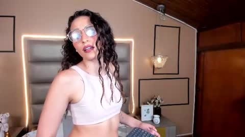 Ana Maria  online show from July 14, 2026, 2:05 am