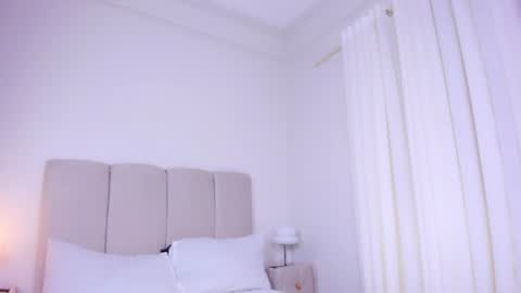 andreina_hunter24 online show from August 3, 2026, 12:54 pm