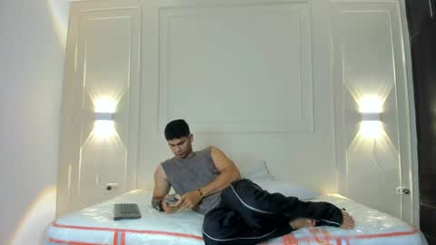 Snapshot of andres_stud chatting on June 22, 2026, 3:47 am andres_stud online show from June 22, 2026, 3:47 am