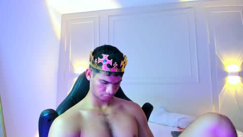 Snapshot of andres_stud chatting on June 25, 2026, 5:12 am andres_stud online show from June 25, 2026, 5:12 am