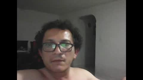 andresfloga online show from November 8, 2025, 4:56 am