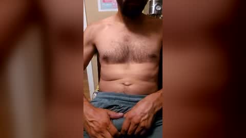 Snapshot of andyroony chatting on June 17, 2026, 7:33 am andyroony online show from June 17, 2026, 7:33 am