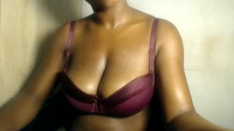 Snapshot of angel_daisyy chatting on June 13, 2026, 9:46 pm Daisy online show from June 13, 2026, 9:46 pm