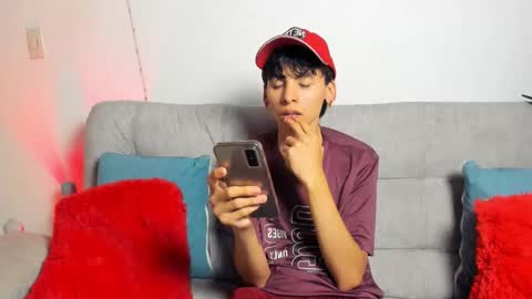 Snapshot of angel_dustt1 chatting on June 6, 2026, 8:35 pm angel_dustt1 online show from June 6, 2026, 8:35 pm