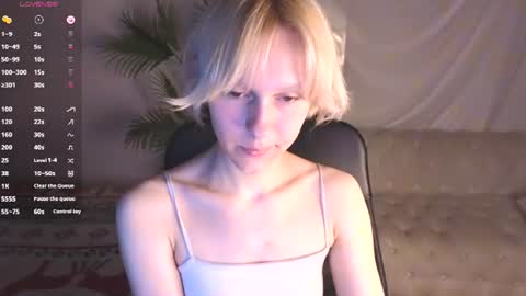 Snapshot of angel_kittie chatting on July 8, 2026, 9:47 am angel online show from July 8, 2026, 9:47 am