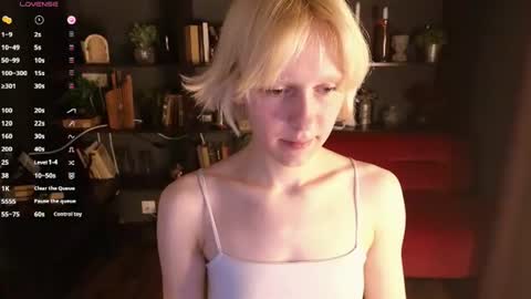 Snapshot of angel_kittie chatting on July 10, 2026, 9:56 am angel online show from July 10, 2026, 9:56 am