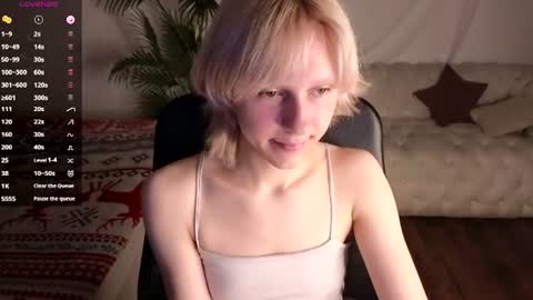 Snapshot of angel_kittie chatting on July 19, 2026, 12:31 pm angel online show from July 19, 2026, 12:31 pm
