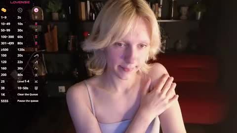 Snapshot of angel_kittie chatting on July 31, 2026, 11:09 am angel online show from July 31, 2026, 11:09 am