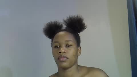Snapshot of angel_mia5 chatting on May 15, 2026, 5:36 am angel_mia5 online show from May 15, 2026, 5:36 am