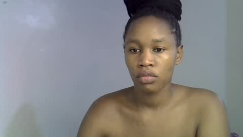 Snapshot of angel_mia5 chatting on June 19, 2026, 2:32 pm angel_mia5 online show from June 19, 2026, 2:32 pm