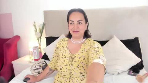angel_velvet_ online show from May 10, 2026, 7:08 pm