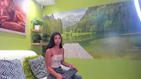 Snapshot of angela_rendon chatting on June 14, 2026, 10:50 am angela_rendon online show from June 14, 2026, 10:50 am