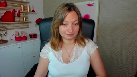 Angela online show from June 9, 2026, 6:03 am