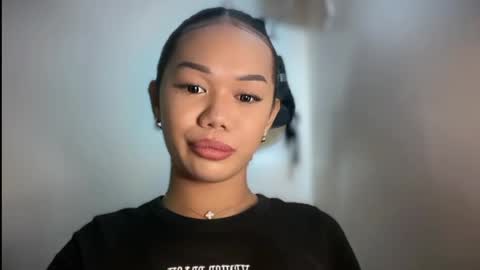 Snapshot of angela_star888 chatting on May 15, 2026, 1:07 pm angela_star888 online show from May 15, 2026, 1:07 pm