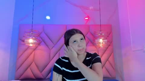 Snapshot of angelaa_cute chatting on July 25, 2026, 12:03 pm ANGELA online show from July 25, 2026, 12:03 pm
