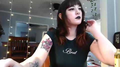 angelalice555 online show from May 12, 2026, 10:40 pm