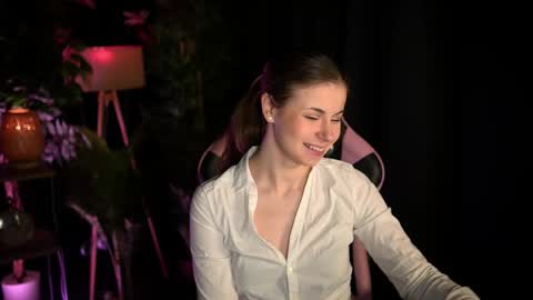 Angel online show from May 22, 2026, 7:59 am