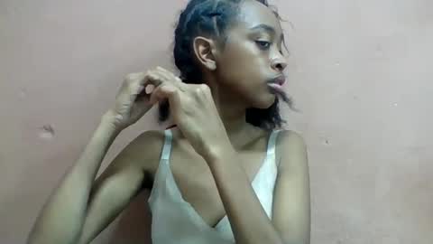 Snapshot of angeline221173 chatting on August 1, 2026, 2:11 am angeline221173 online show from August 1, 2026, 2:11 am