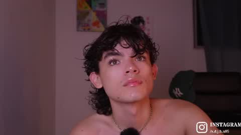 Angelo I work from home this is my room  online show from June 24, 2026, 1:15 am