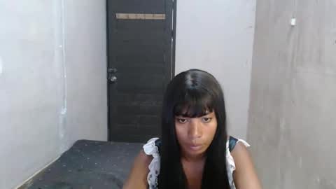 angolahugecock online show from April 14, 2026, 12:05 am
