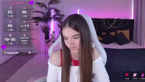 ann_woood online show from June 26, 2026, 3:16 pm