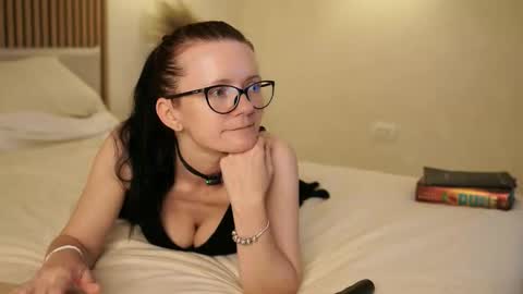 Anna June online show from June 5, 2026, 5:29 pm